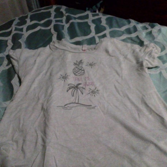 Cute t-shirts - Picture 1 of 5